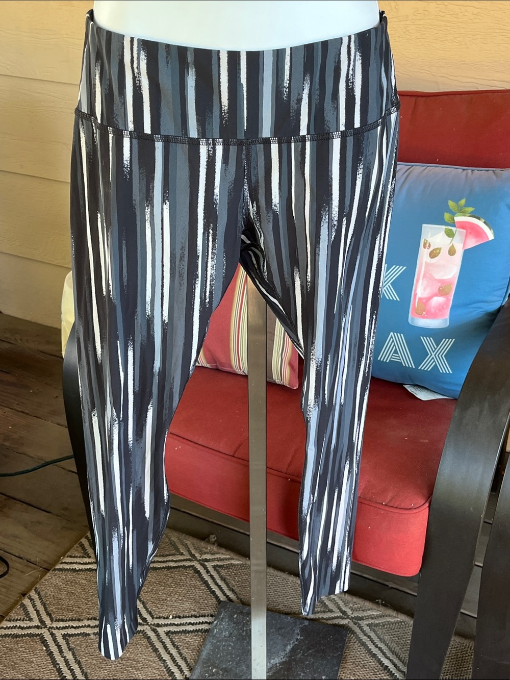 Brooks Black /Grey & White Striped Performance  Leggings Sz M